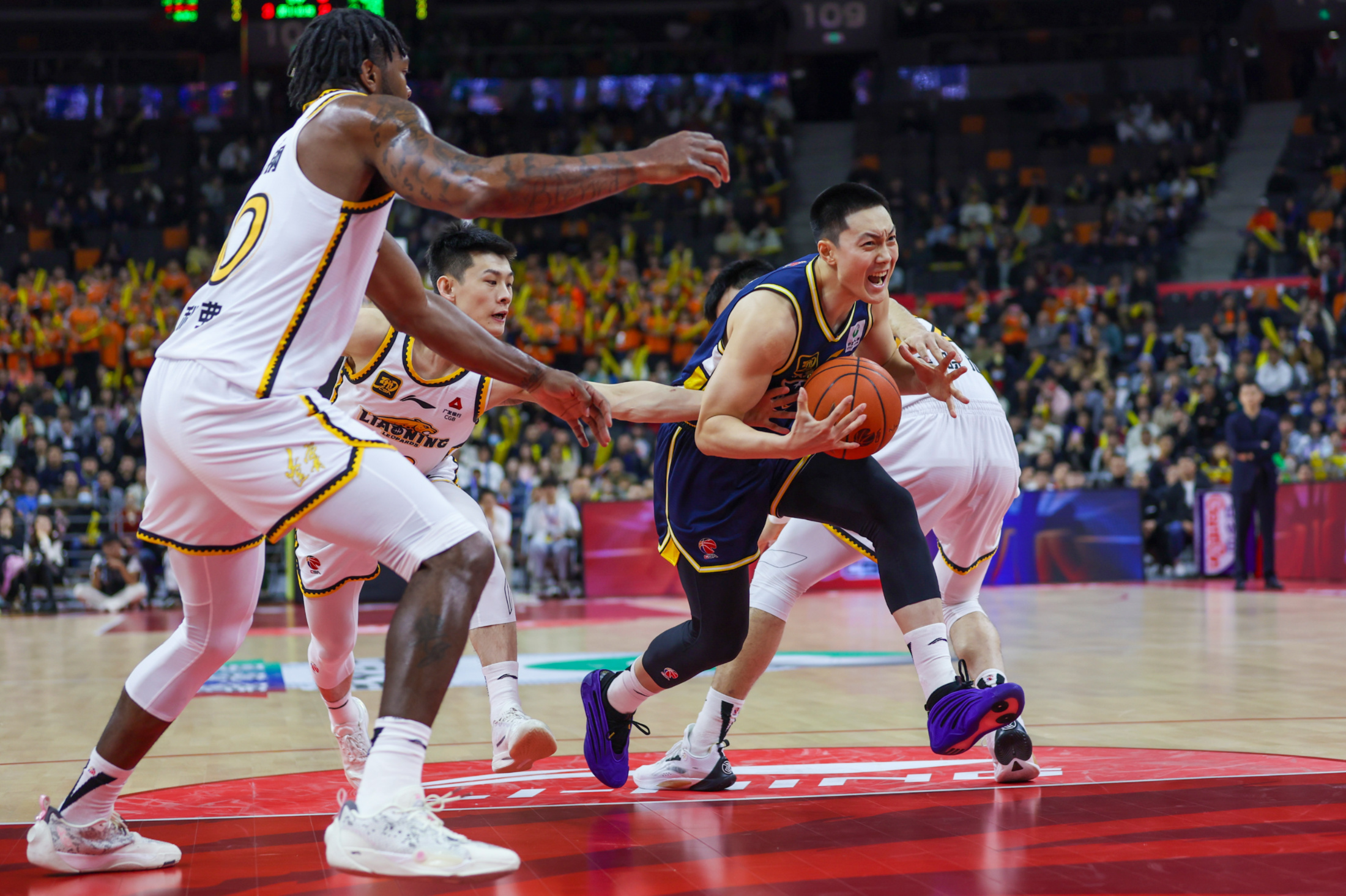 瞩目篮球联赛开赛在即,球员备战状态良好 瞩目篮球联赛开赛在即,球员备战状态良好