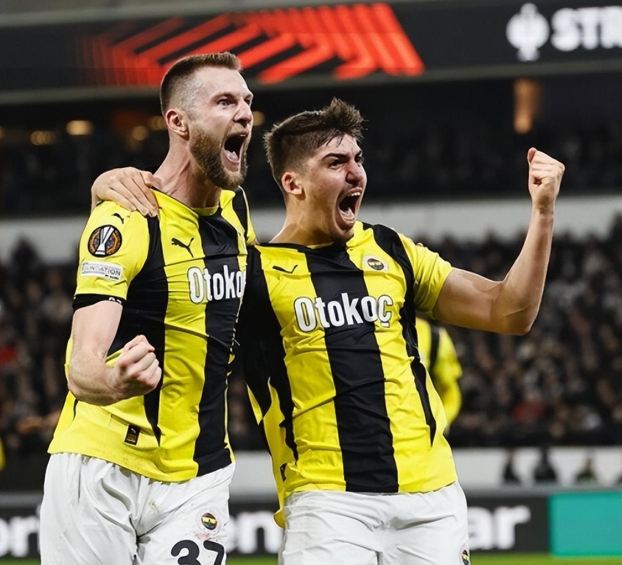 开元棋牌app-加拉塔萨雷捧起冠军俄超王者实力惊人